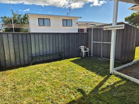 Cosy and Warm 2 Bedroom House - Photo 5