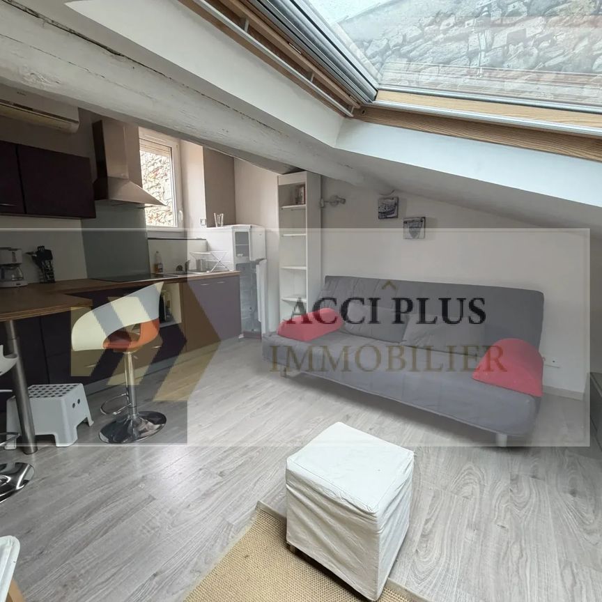Location Appartement 1 pièce 12m² NIMES 30000 - Photo 1