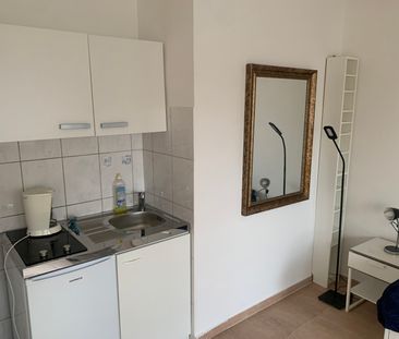 Nettes Apartment rechtsrheinisch in Vingst - Foto 1