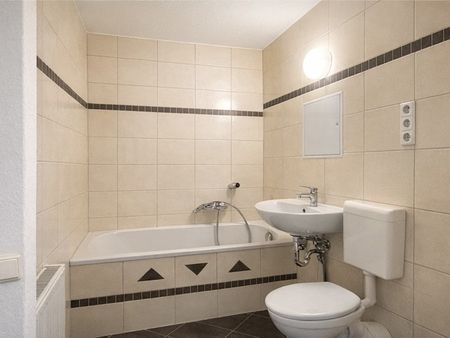 Familienfreundliche Wohnung mit Balkon: Helle 3-Zimmerwohnung mit Freiraum für alle - Photo 2