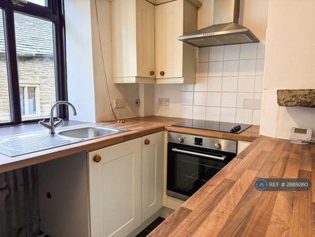 2 bedroom terraced house to rent - Photo 2