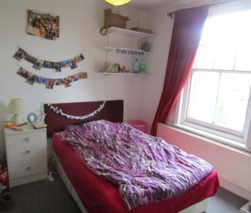 6 bedroom semi-detached house to rent - Photo 5