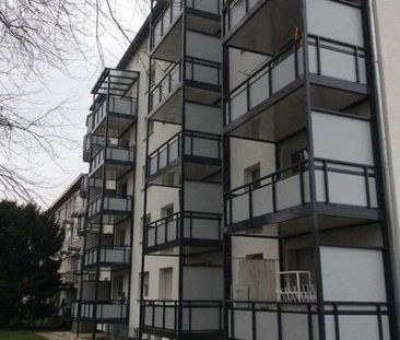 Schöne Wohnung: 2021 Sanierte 3-Zimmer-Wohnung mit Balkon in zentra... - Foto 3