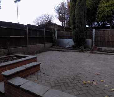 1 bedroom in a house share to rent - Photo 4