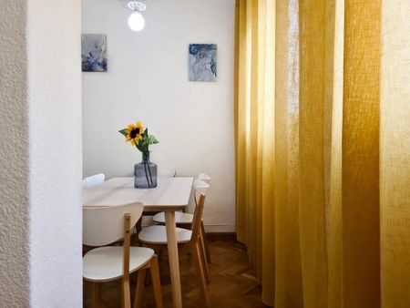 Calle de Castellón, Valencia, Valencian Community 46004 - Photo 5