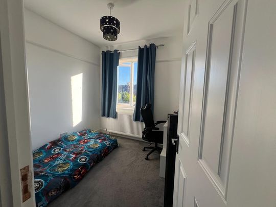 3 bedroom semi-detached house to rent - Photo 1