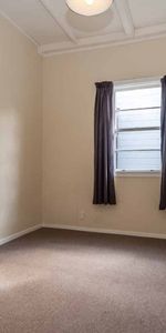 Single Room - Photo 3