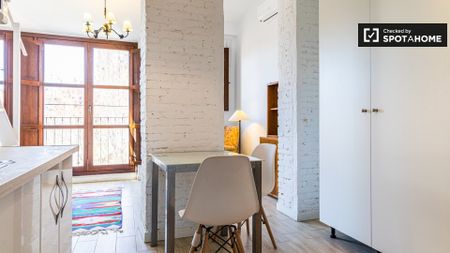 valencia, Valencian Community 46011 - Photo 3