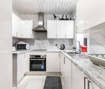 1 bedroom in a house share to rent - Photo 4