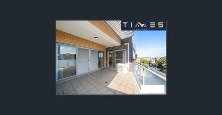 Lifestyle apartment in the ultra convenient location close to train station - Photo 2