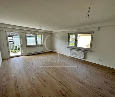 Erstbezug nach Modernisierung von großzügiger 4-Zimmer-Wohnung mit Balkon & Gäste-WC - Photo 1