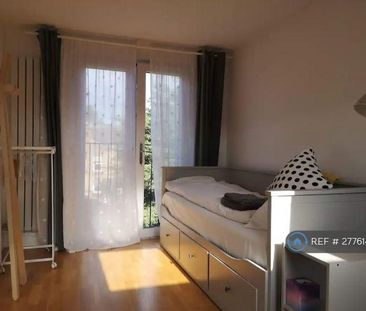 1 bedroom in a house share to rent - Photo 2