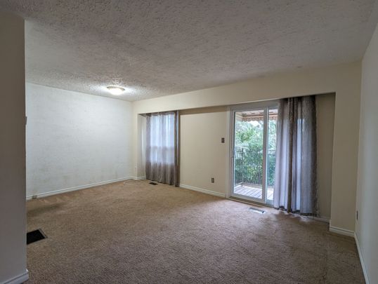 For Lease - 35 Dawson Crescent, Brampton, Ontario - Photo 1