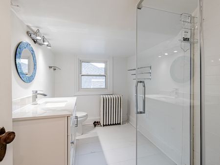 For Lease - 351 Palmerston Boulevard Unit# 3rd Flr, Toronto, Ontario - Photo 2