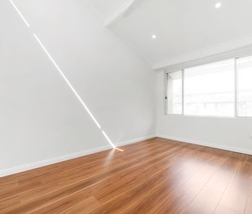 Exceptional Townhouse Bordering Waterside Reserve - Photo 6