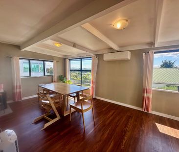 Family living on Forest Lake - Photo 1