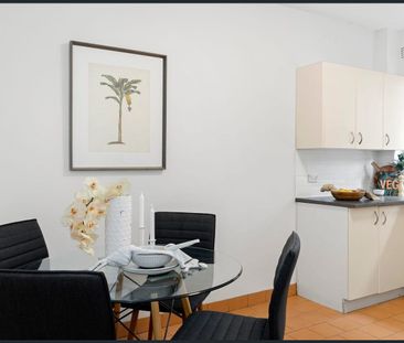 Beautifully Appointed In The Heart Of Summer Hill - Photo 6