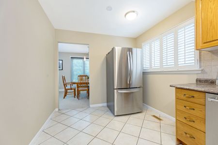 For Lease - 37 Grassmere Crescent, Brampton, Ontario - Photo 2