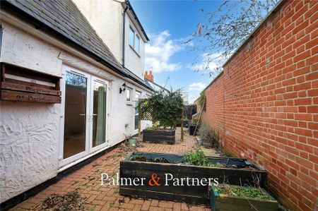 2 bedroom detached house to rent - Photo 4