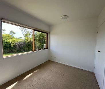 Large Family Home, Just Moments From The Beach - Photo 6