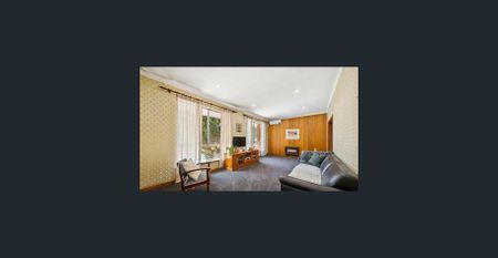 SPACIOUS FAMILY HOME WITH POOL, STUDIO & PRIME BOORAGOON LOCATION - Photo 5