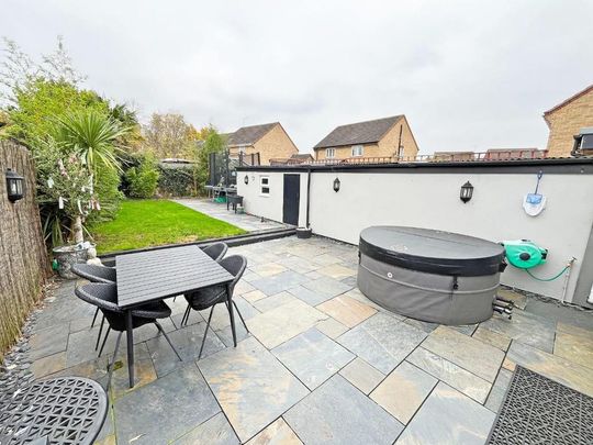 3 bedroom detached house to rent - Photo 1