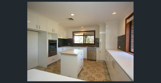 Perfect Family Home - Photo 1