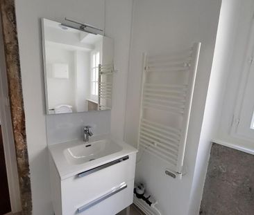 Location Appartement 1 pièce 30m² LYON 2ème - Photo 5