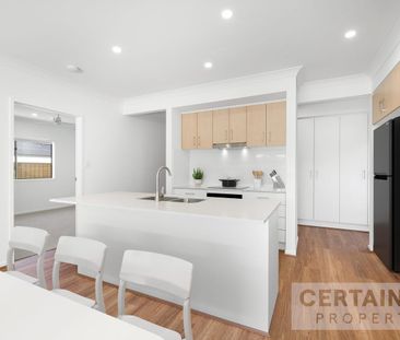 Centrally Located Modern Rooming Accommodation - Room 4 - Photo 6