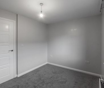 2 Bedroom - Photo 2