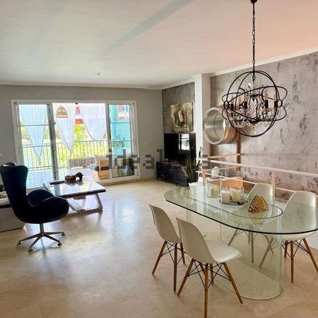 Alquiler de piso en Avenida de la Marina - Photo 1