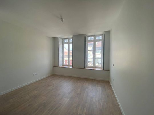 Location appartement bourgeois 4 pièces 119.29 m² à Romans-sur-Isère (26100) 4 - Photo 1