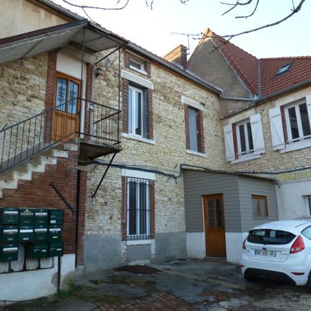 Location Appartement 1 pièce 19m² APPOIGNY 89380 - Photo 4