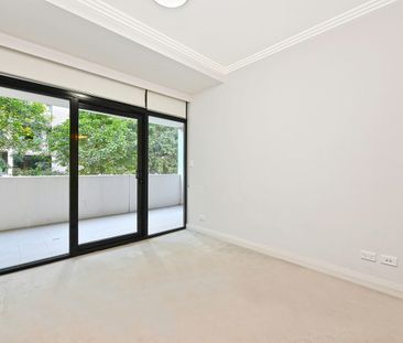 Sundrenched north facing apartment in sought after VQ - Photo 4