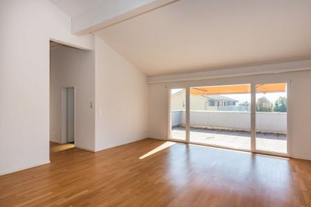 Living in a quiet location - moving voucher given - Photo 4