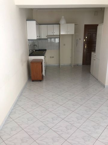 Studio/Γκαρσονιέρα για ενοικίαση Κέντρο (Θέρμη) - Photo 2
