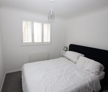 2 bedroom Flat to let - Photo 1