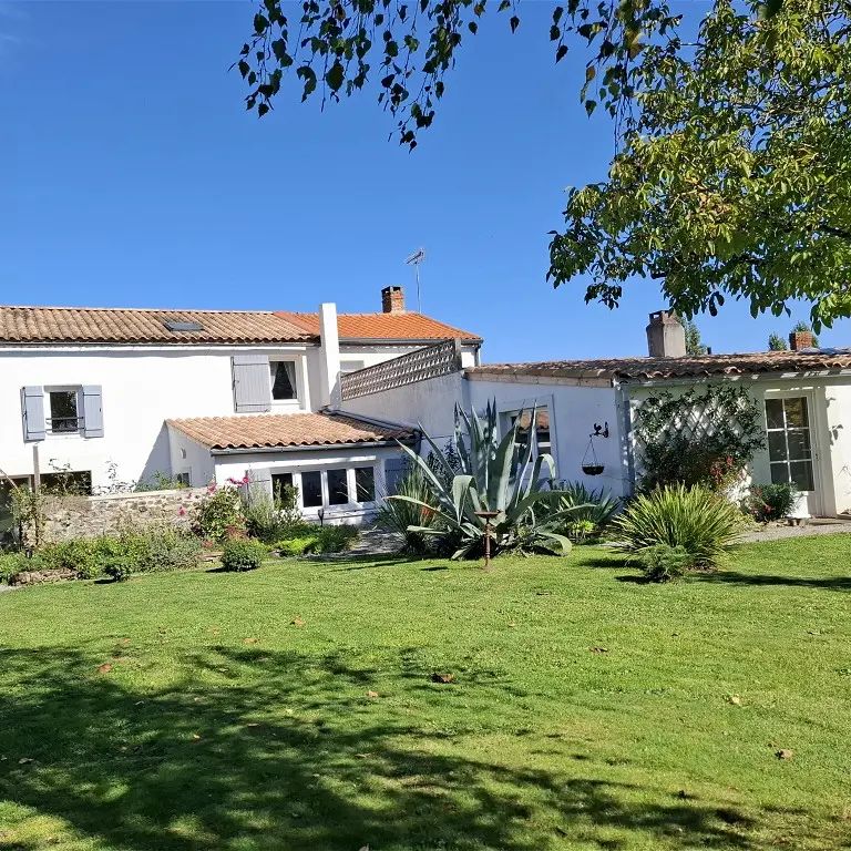 Location maison 4 pièces - 124m² à La limouziniere (44310) - Photo 1