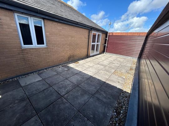 4 Bed Flat, Shield Retail Centre, BS34 - Photo 1