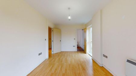 3 bedroom maisonette to rent - Photo 3