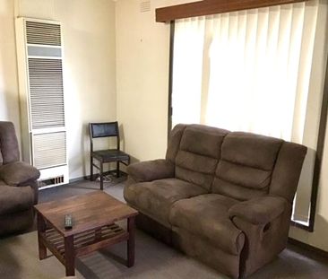 1/4 Nebo Court, Werribee, Vic 3030 - Photo 2