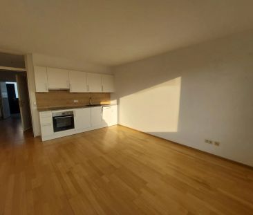 Nette , sonnige 2 Zimmer Wohnung mit Wintergarten in der Kreuzgasse - Photo 2