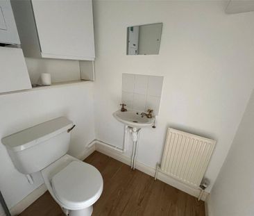 3 bedroom terraced house to rent - Photo 6