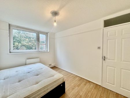 4 bedroom terraced house to rent - Photo 5