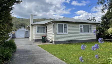 Wainuiomata Living - Photo 5