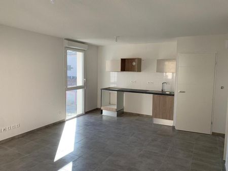 Location Appartement 3 pièces 58m² PERPIGNAN 66000 - Photo 3