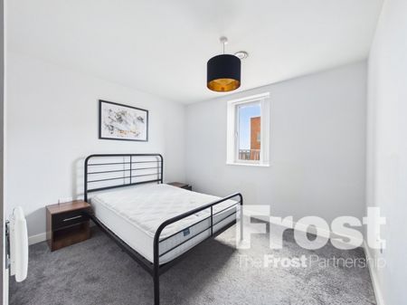 Petersfield Avenue, Slough, Berkshire,SL2 - Photo 3
