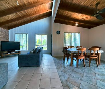 Family Home in Court Location - Photo 2