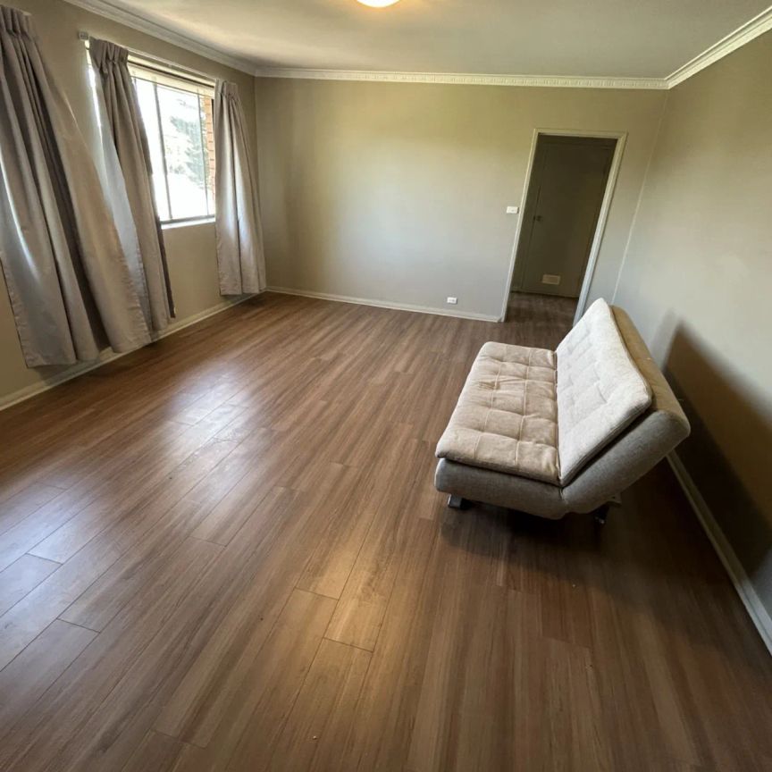 Gippsland Street 3 bedroom unit on 12 month lease. - Photo 1