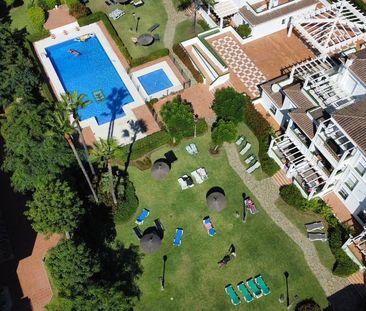 Luxury Apartment for rent in San Pedro de Alcántara, Andalusia - Photo 6